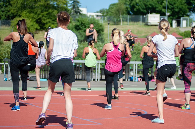 cvičení pro ženy, zumba.jpg